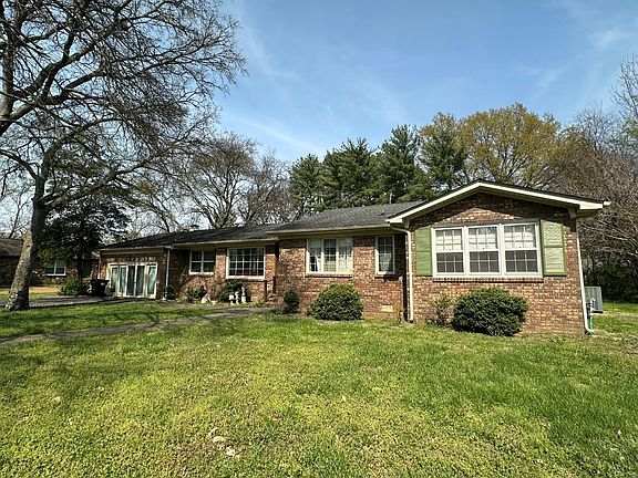 3rd image of 311 Sadler Ct