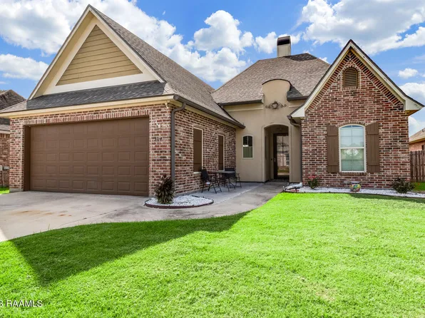 304 Old Heritage Ln, Carencro, LA 70520
