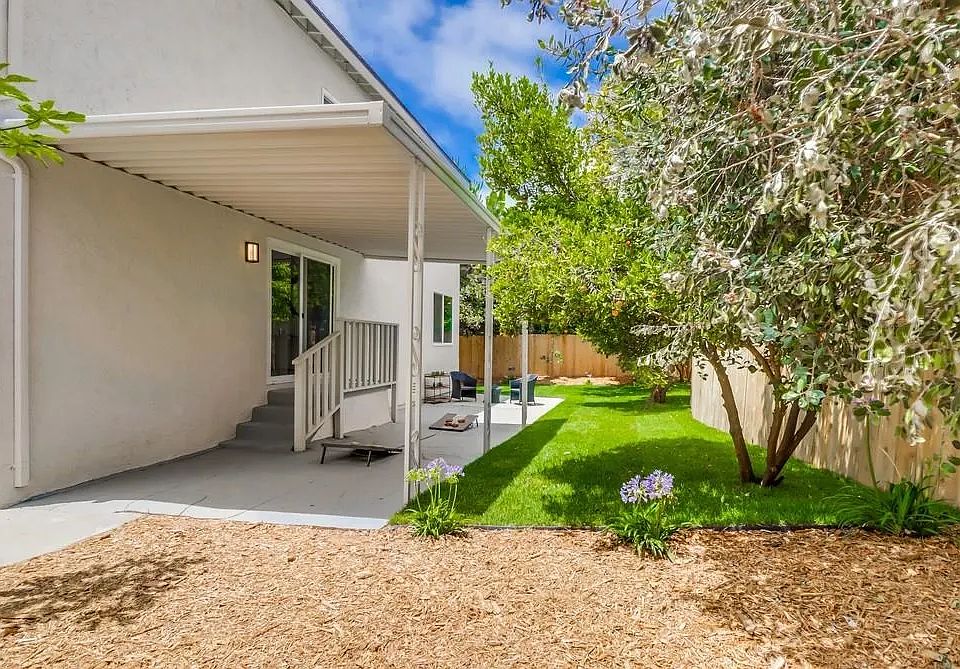 2nd image of 1263 Dixon Way