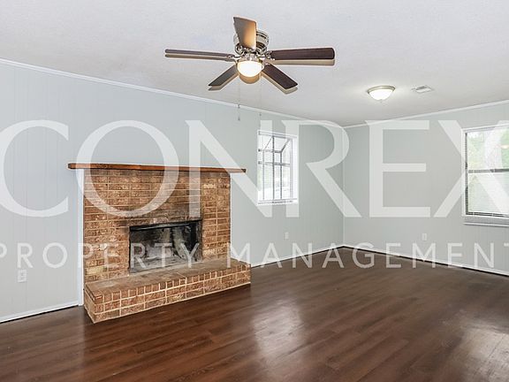 3rd image of 4521 Dewey Dr