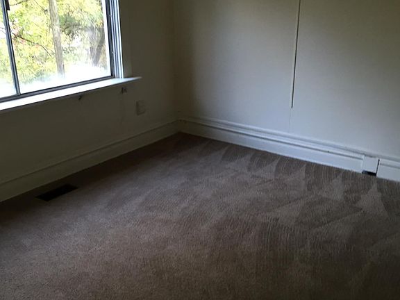 4th image of 1061 Mathews Ave