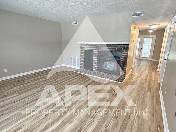 3rd image of 9005 Countryside Ln APT C