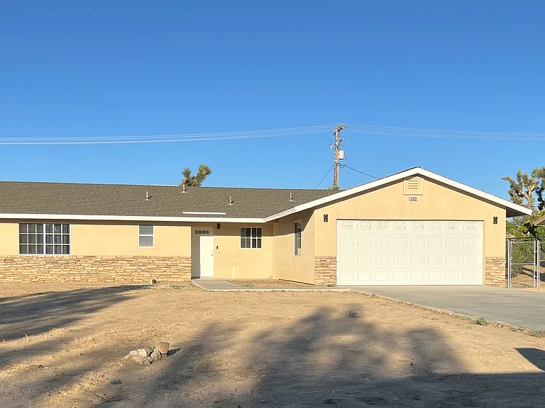 6869 Prescott Ave — Photo 1