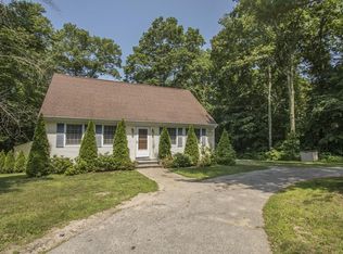 122 Pond St, Rehoboth, MA 02769