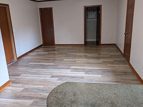 5th image of 207 Alpine St