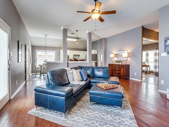 5th image of 3417 Apple Blossom Ln