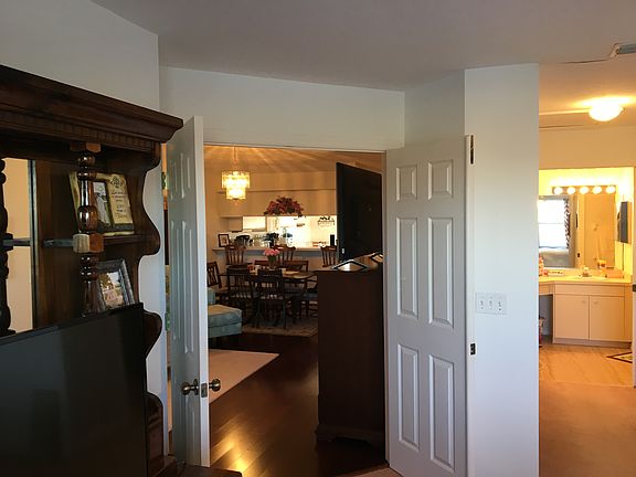5th image of 2608 Waterford Way APT B