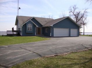 5511 Courtney Plummer Rd, Winneconne, WI 54986