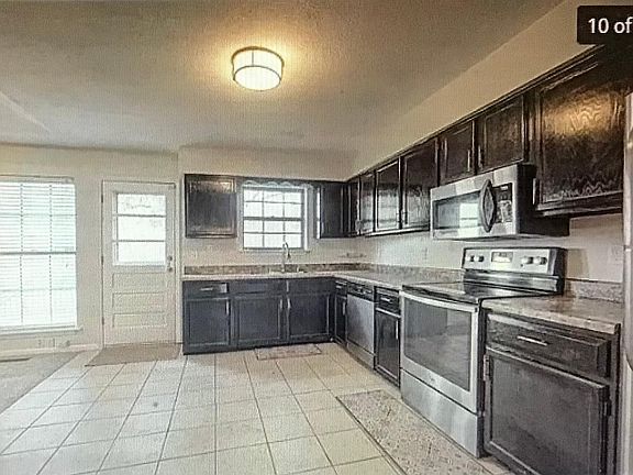 4th image of 20806 W 63rd St