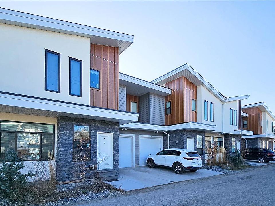 1st image of 734 Kinnear Ave #4