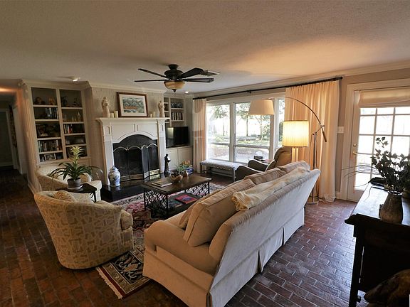 4th image of 3605 Scenic Dr #3