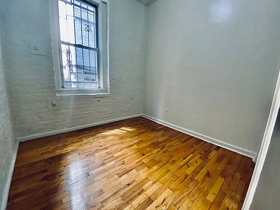 5th image of 425 W 46th St APT 1E