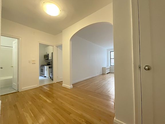4th image of 336 E 71st St APT 5A