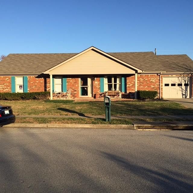 1st image of 115 Brookwood Ln