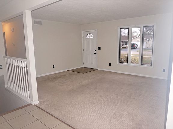 5th image of 1016 Whitby Ln