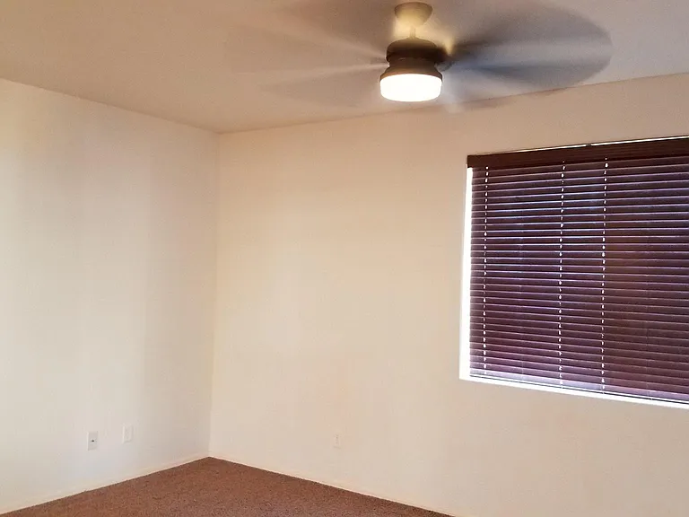 2099 S Martingale Rd — Photo 41
