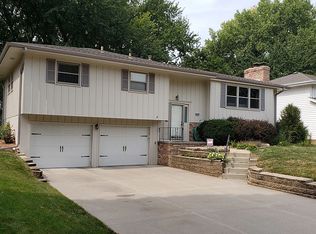 2422 N 99th St, Omaha, NE 68134