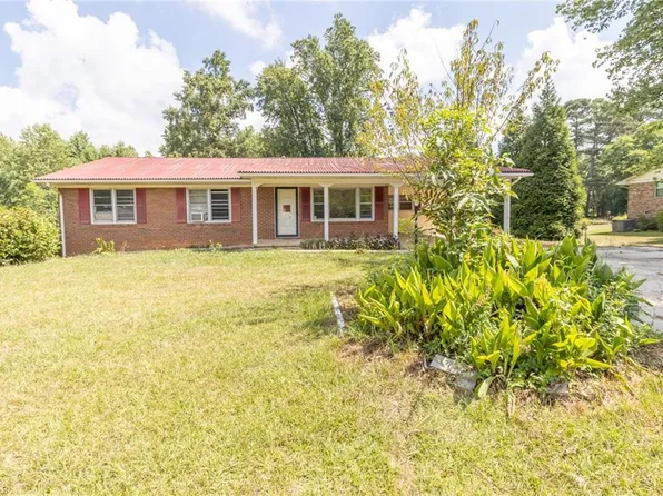 588 Warner Rd, Troy, NC 27371