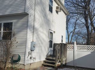 4 Decatur St, Roosevelt, NY 11575