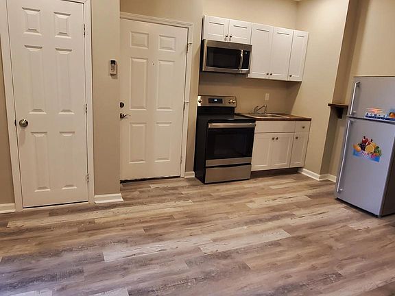 3rd image of 119 S 2nd St #3