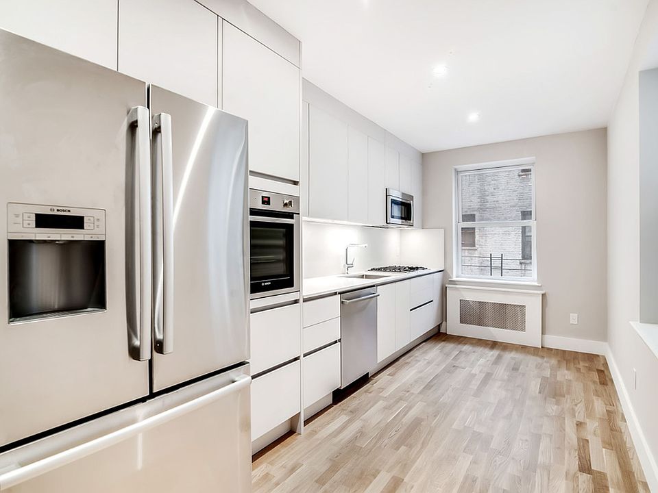 1st image of 40 Linden Blvd APT 3E