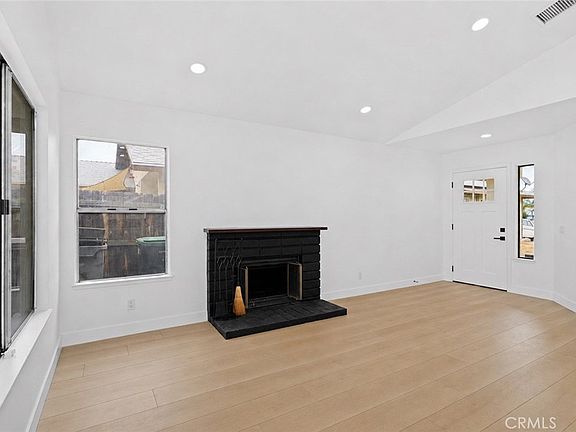 5th image of 13881 Elmwood Ct