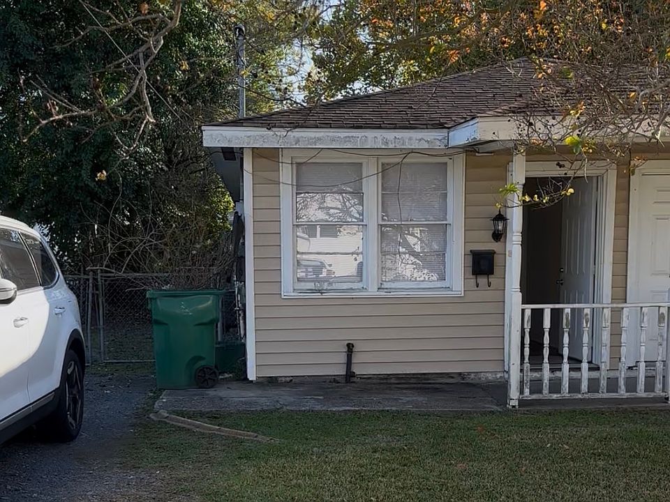 1st image of 5017 Oak Dr #5017