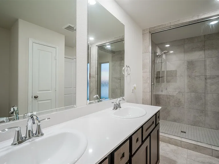 1634 Ryon Falls Dr — Photo 29