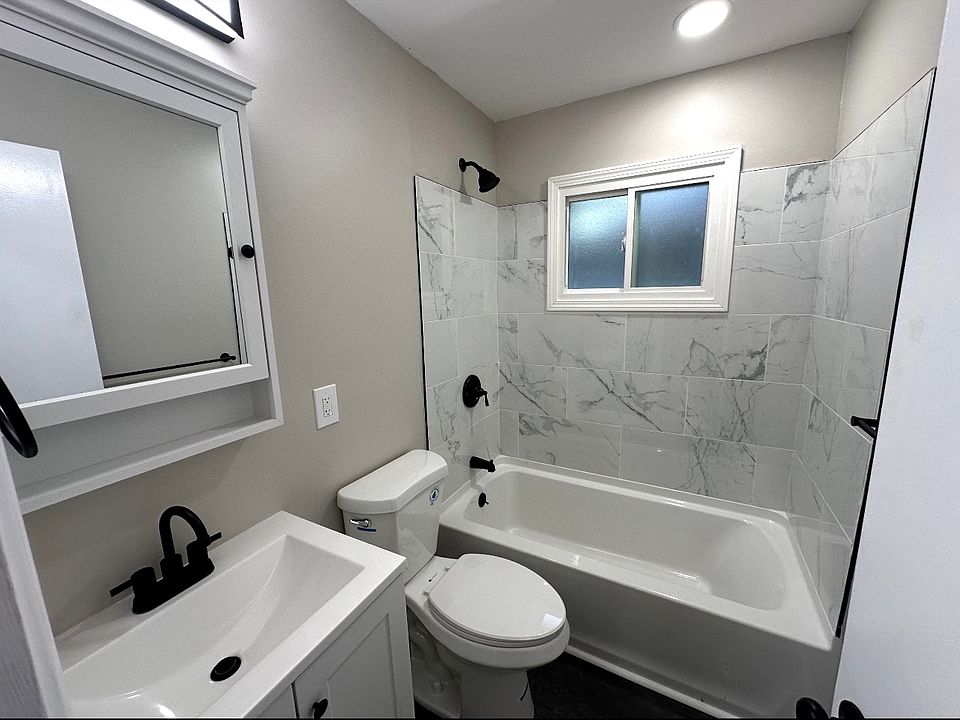 1st image of 11651 Meadowbrook Dr