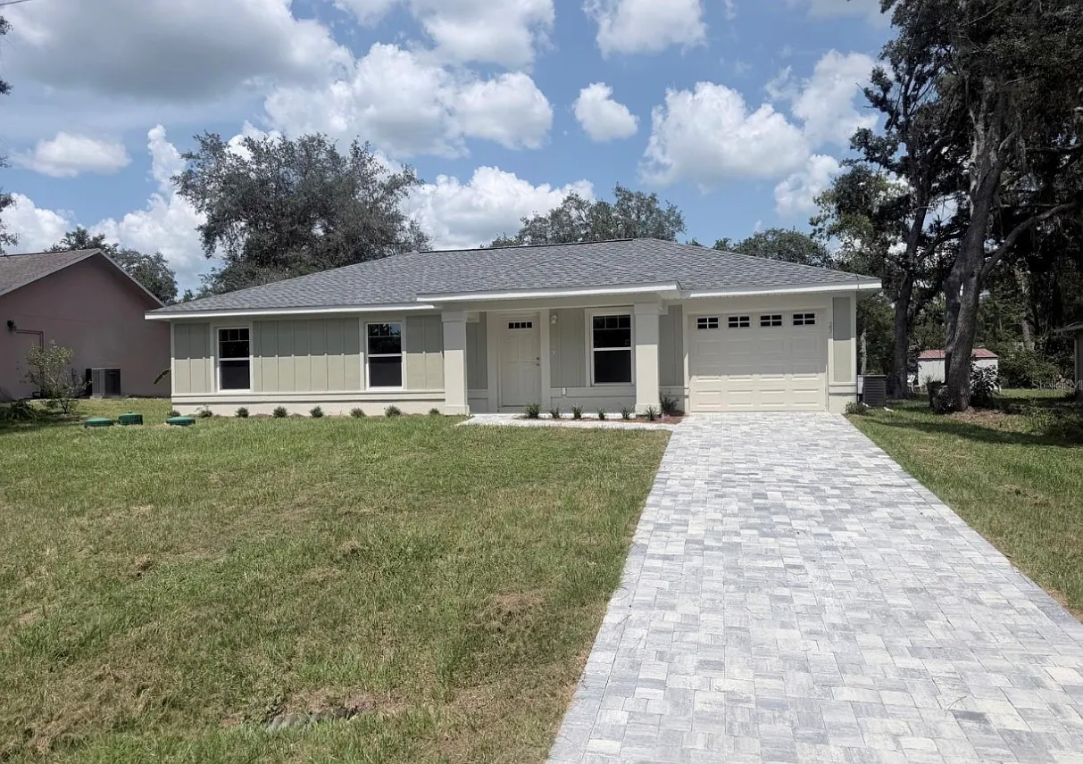 3 bed, 1138 sqft, $1,700 — Photo 2