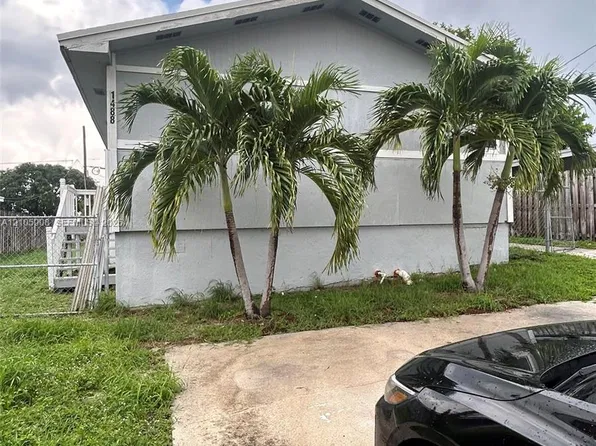 1488 W 31st St, Riviera Beach, FL 33404