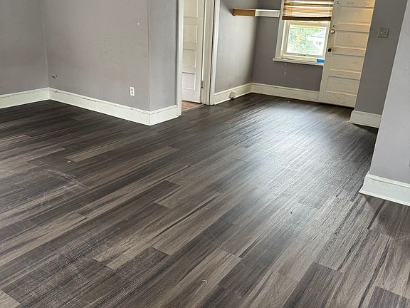 2nd image of 300 E Main St Unit 1