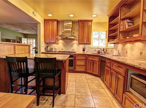 4th image of 9514 Armley Ave