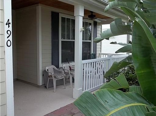2nd image of 490 NE Canoe Park Cir