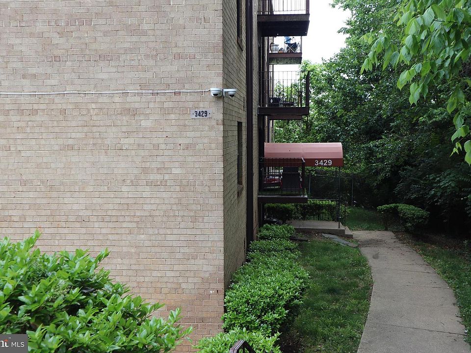1st image of 3429 5th St SE APT 25