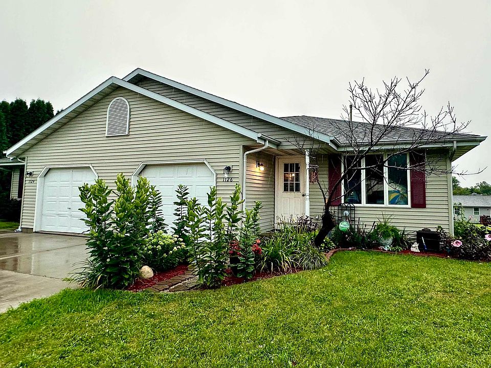 1st image of 1124-1126 Brown Dr