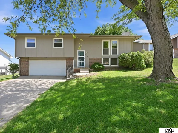 5819 N 127th Ave, Omaha, NE 68164