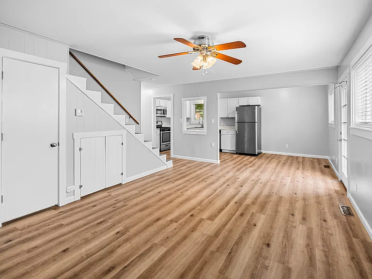 574 S Sang Ave #574 — Photo 5