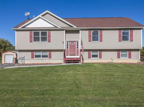 22 Cooks Ln, Gardiner, NY 12525