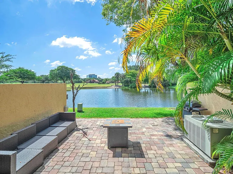 740 E Coco Plum Cir #3 — Photo 2