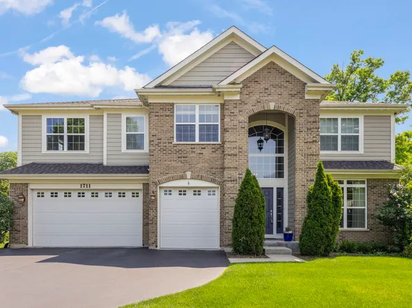 1711 Driving Park Rd, Wheaton, IL 60187