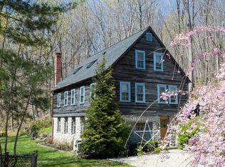 88 W Main St, Chester, CT 06412