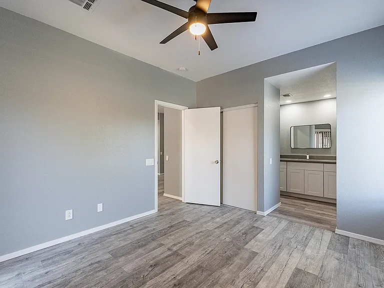 2035 S Elm St #109 — Photo 17