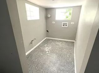 9559 S Perry Ave, Chicago, IL 60628