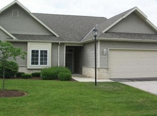 5327 S Butterfield Way #5327, Greenfield, WI 53221