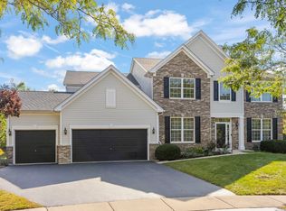 5 Player Ct, Bolingbrook, IL 60490