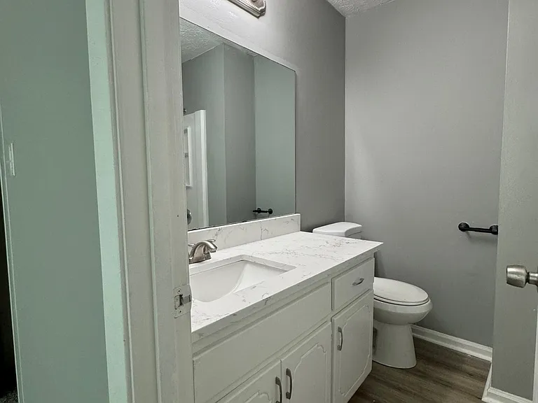 171 Adrian Dr — Photo 10