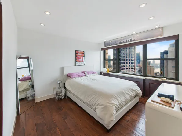160 East 38th Street 35GH image 11 of 11