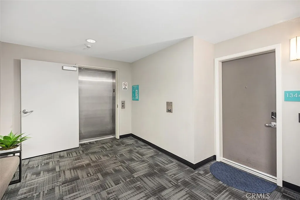 2 bed, 1075 sqft, $4,000 — Photo 3