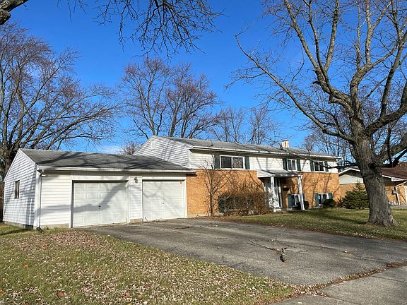 3rd image of 421 Goldleaf Ave